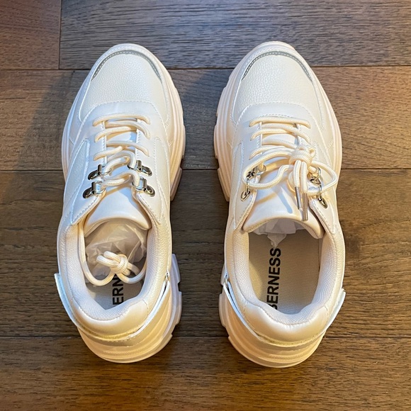 Chunky Sneakers - Picture 4 of 12